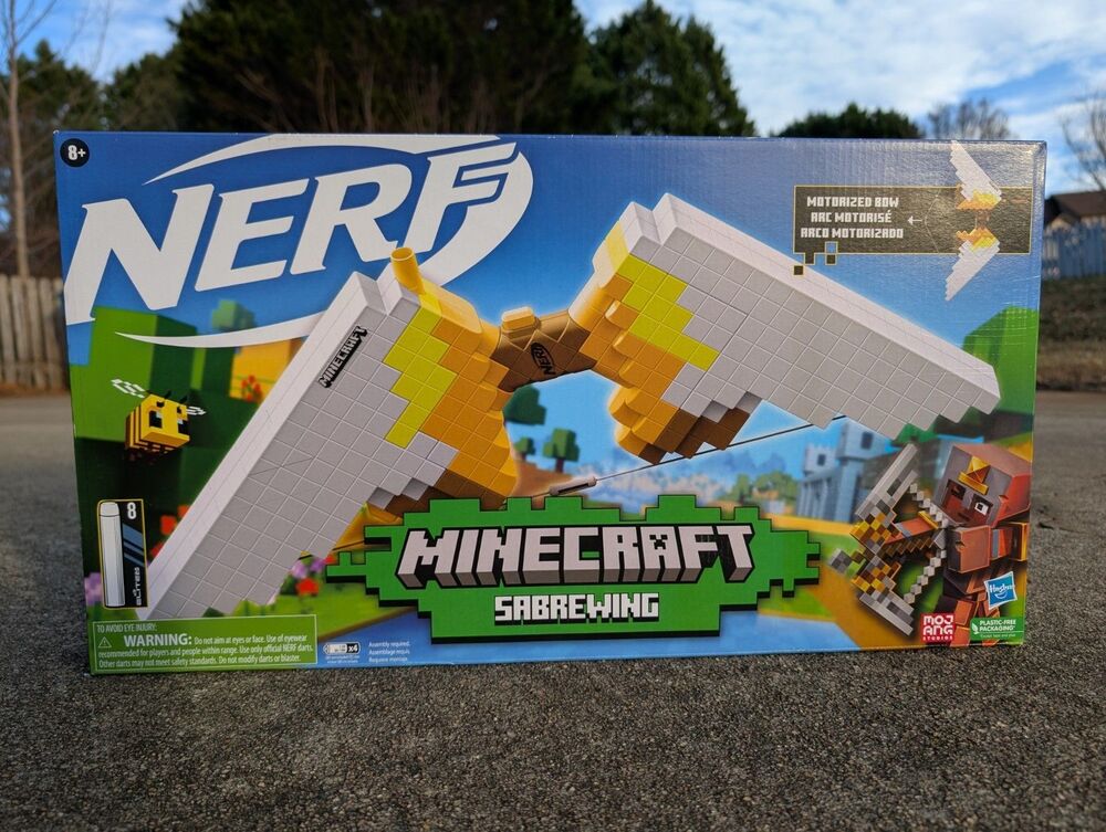 NEW NERF Minecraft Sabrewing Motorized Bow Blaster 8 Elite Darts & Dart Clip